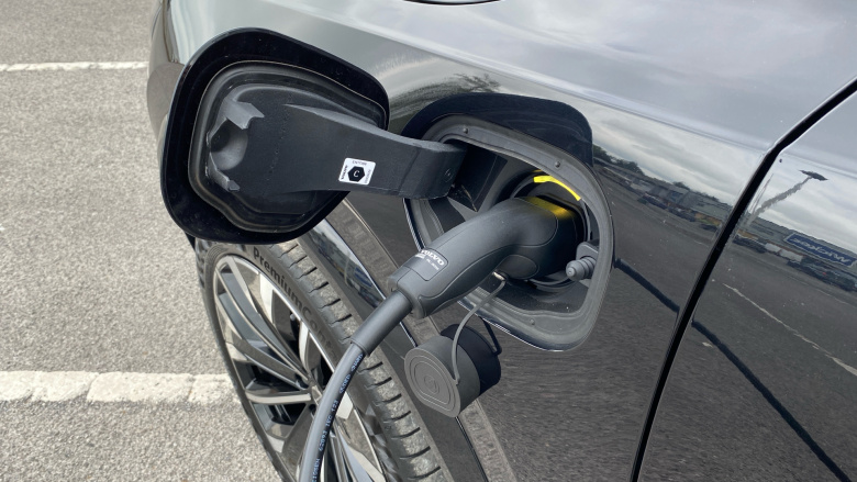 Volvo XC90 2.0 T8 PHEV Ultra Dark 5dr AWD Geartronic Estate